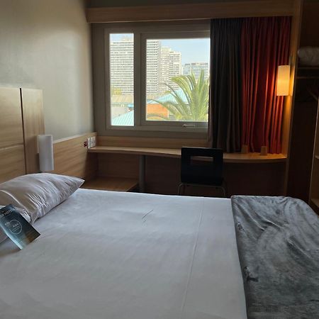 Ibis Santiago Estacion Central ภายนอก รูปภาพ