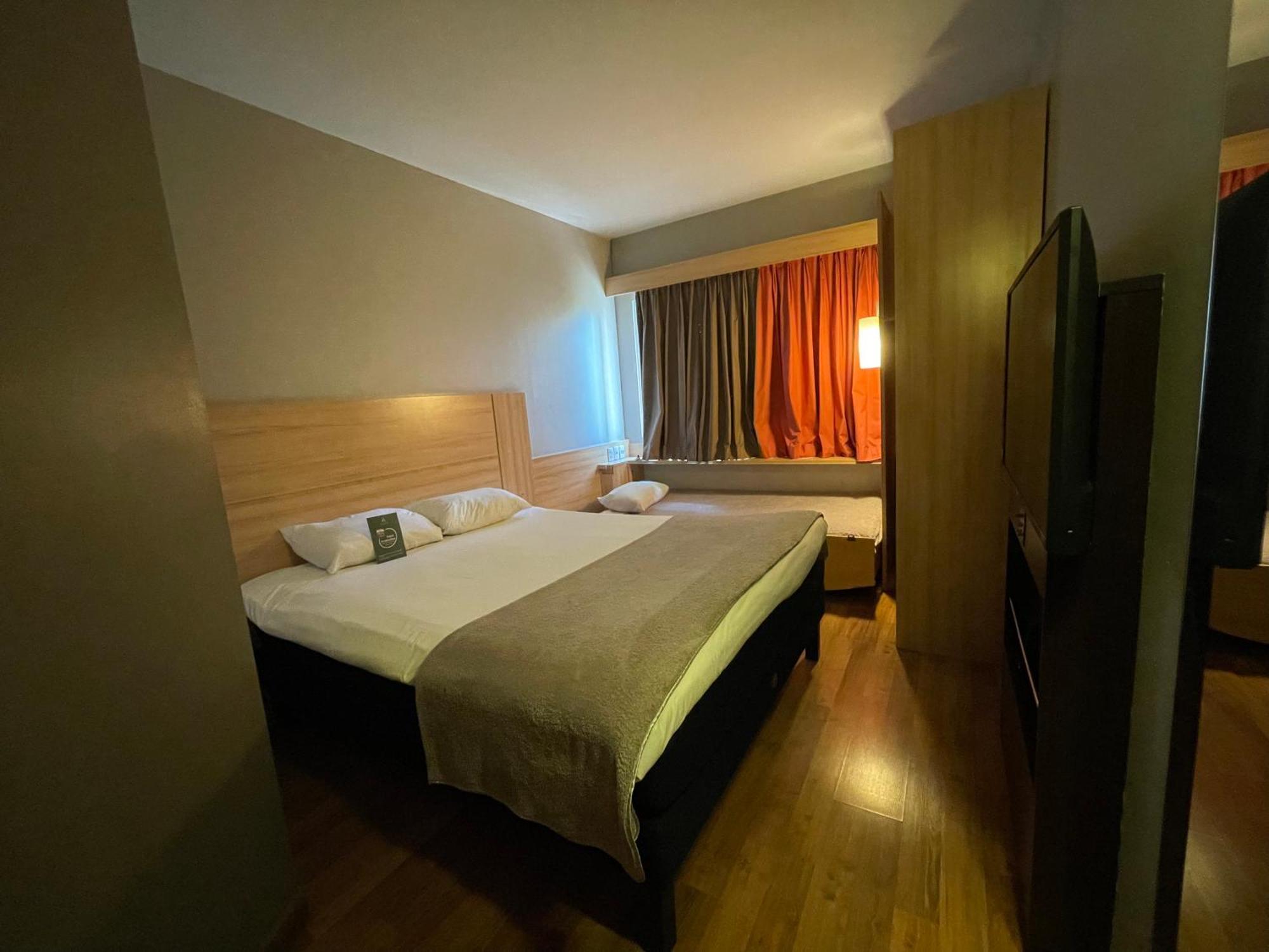 Ibis Santiago Estacion Central ภายนอก รูปภาพ